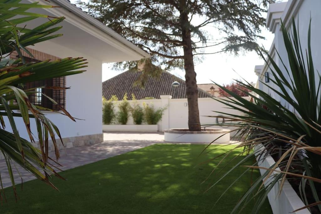 La Casa De Enfrente Villa Herencia Exterior photo